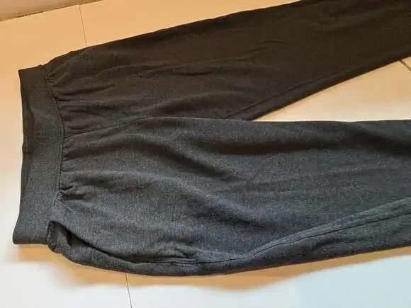 LULULEMON Women’s Set - Yoga Joggers + Striped Tank (8) - Picture 10 of 12